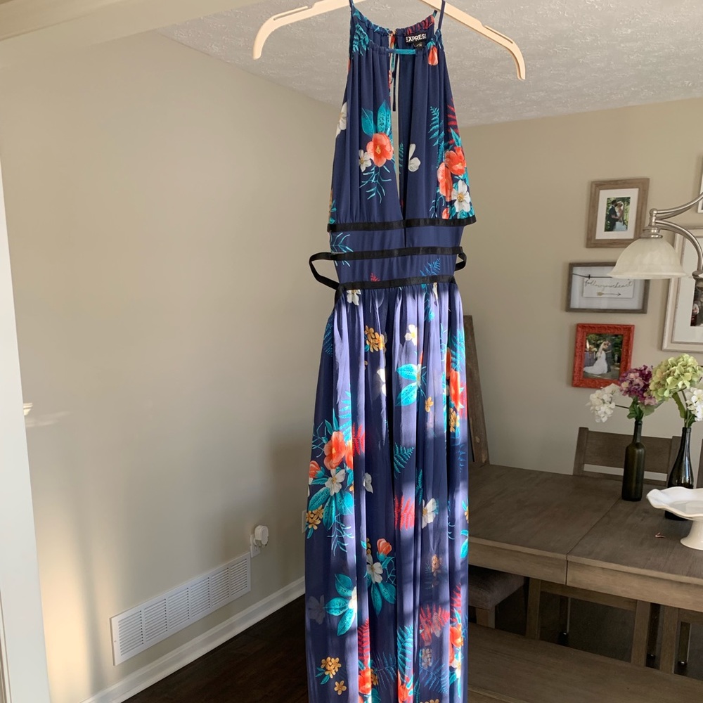 Express Side Cutout Maxi Dress